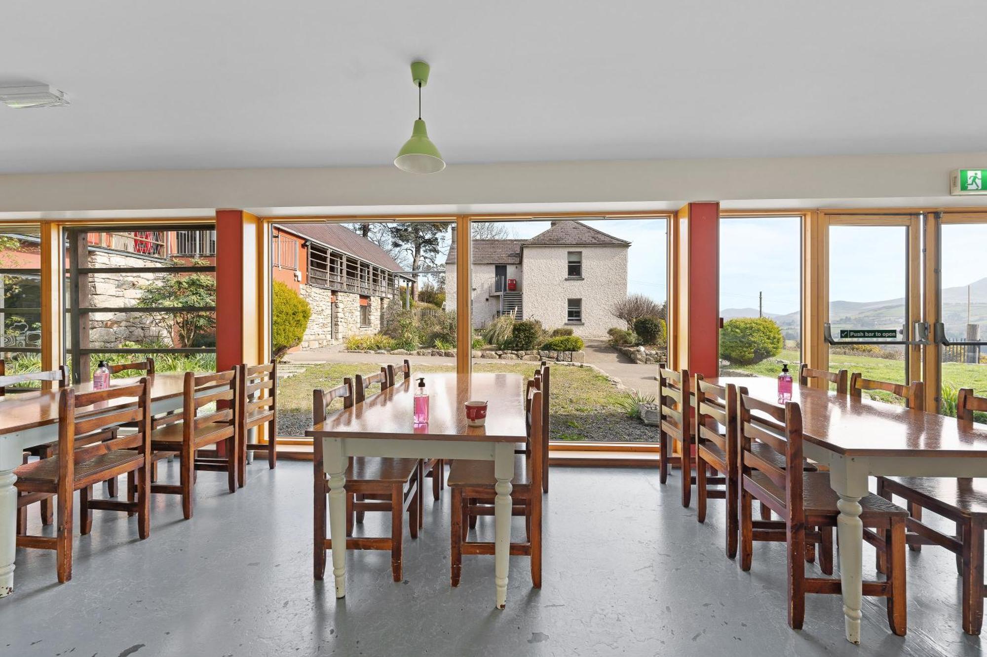 Knockree Hostel Енніскеррі Екстер'єр фото